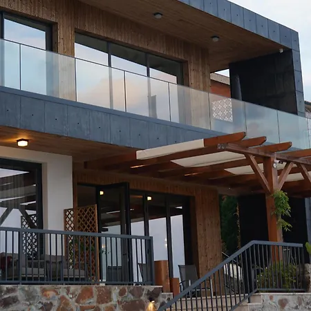 Quinta De Raj - Your Douro Valley Retreat 4* 페소다레과